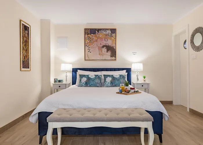 Split Exclusive Stay